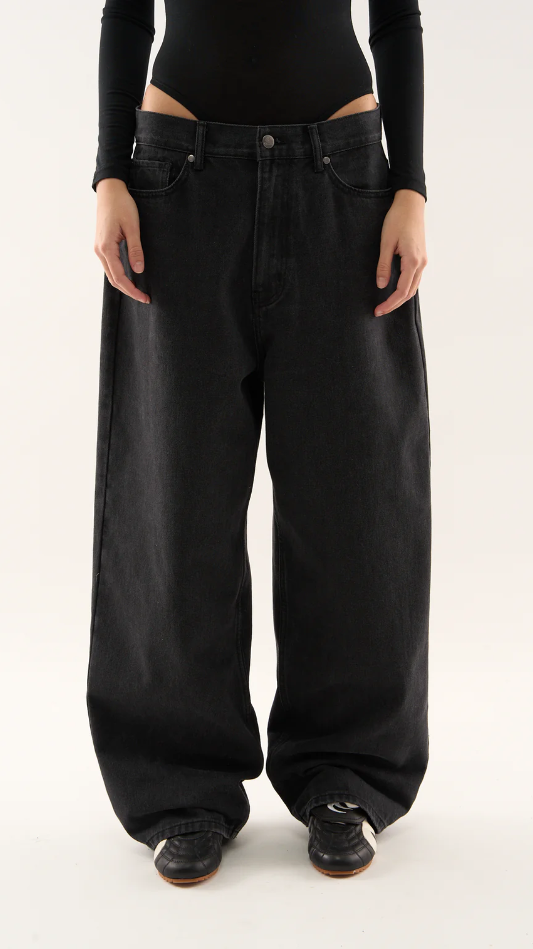 Shadow Jean – Washed Black